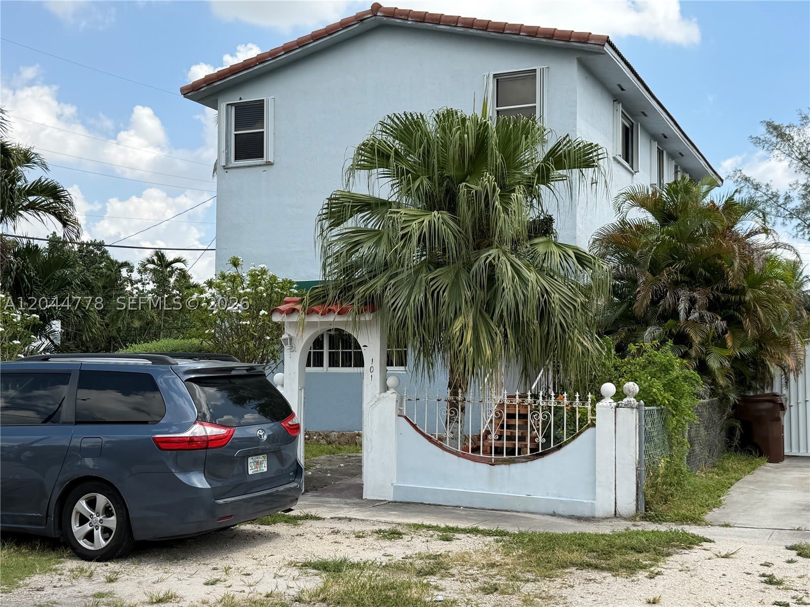 101 E 51St Pl – photo 2
