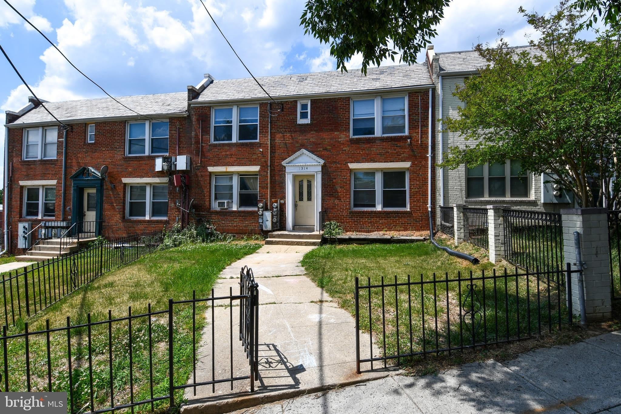 1314 DOWNING Place NE – photo 2