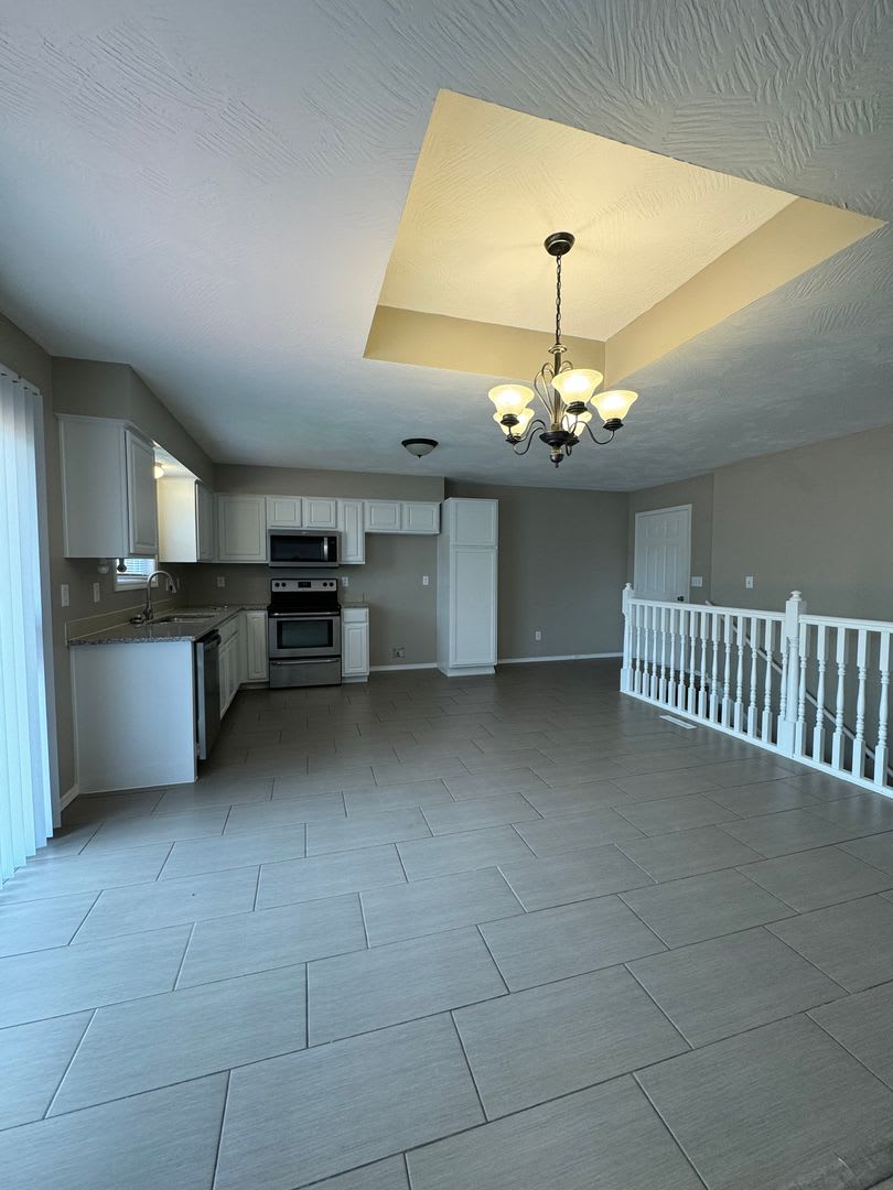 Beautiful Large Corner Lot 4 Bedroom 3 Full Bathroom 2 Car Garage With 3 Living Rooms And Much More – photo 4