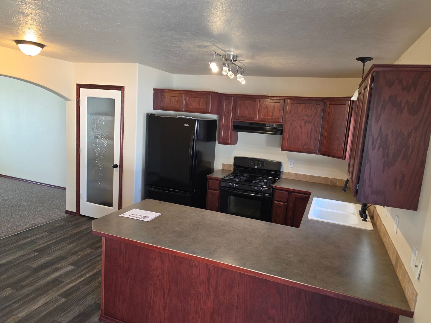 Lovely 3 Bedroom 2 5 Bath Post Falls Home – photo 5