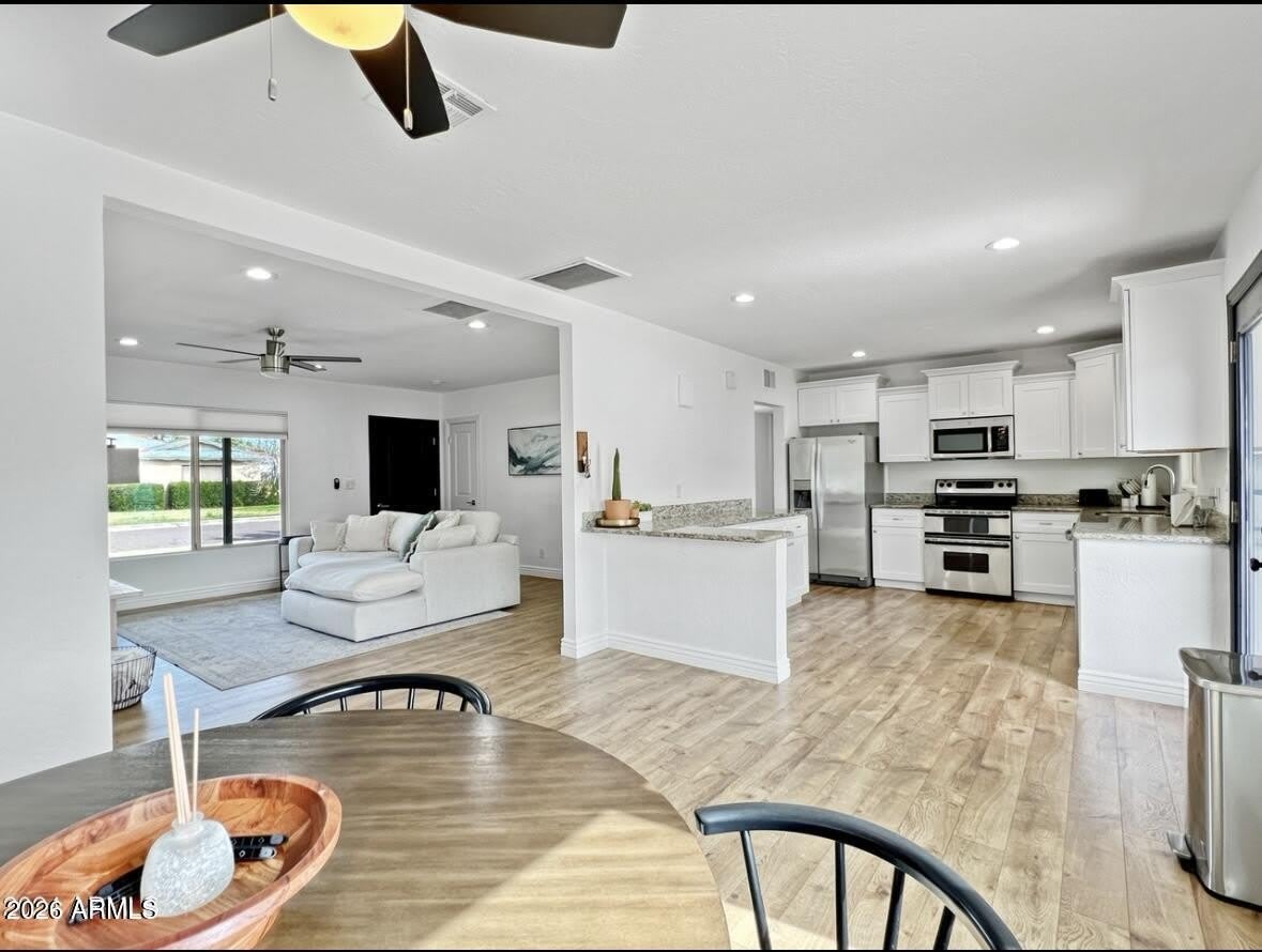 1415 W 7TH Street – photo 2
