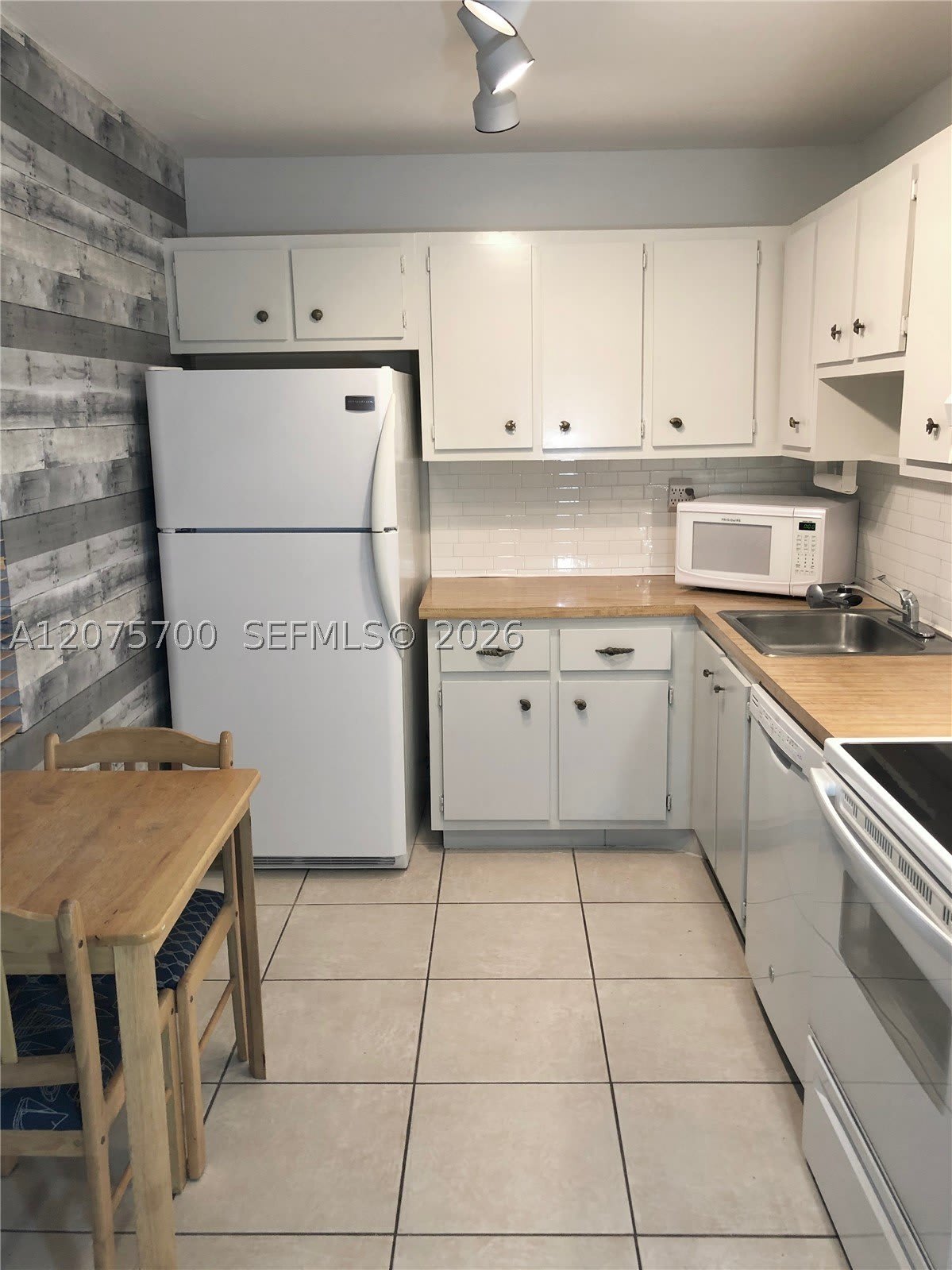 8281 SW 128th St – photo 3