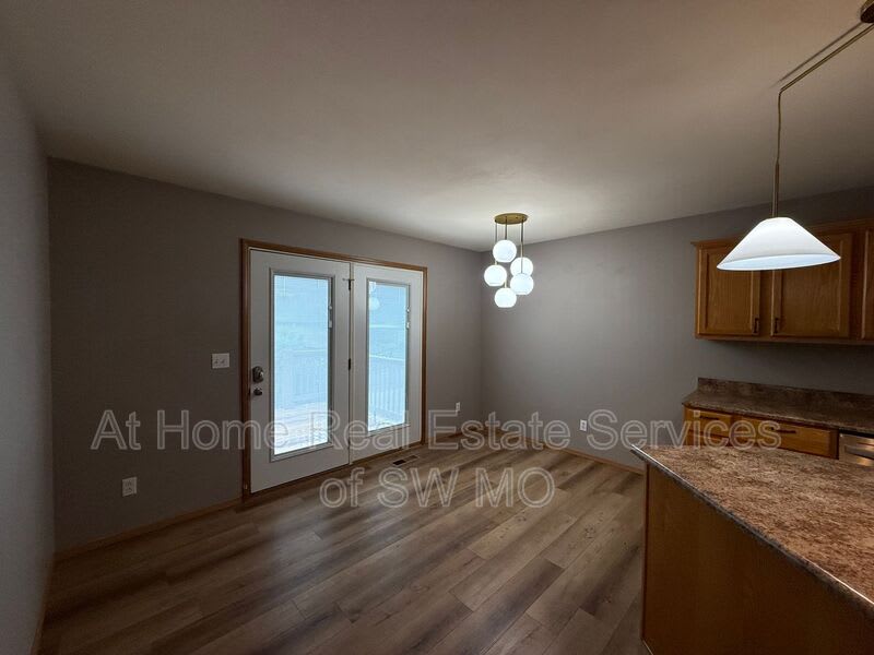 2009 Cedarwood Ct – photo 5