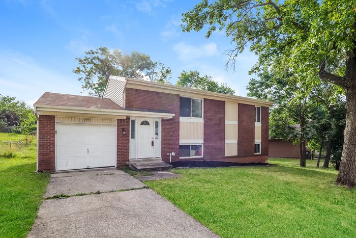 7777 Ravenswood Drive – photo 5
