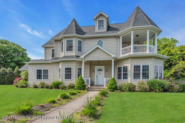 42 Pitney Avenue – photo 1