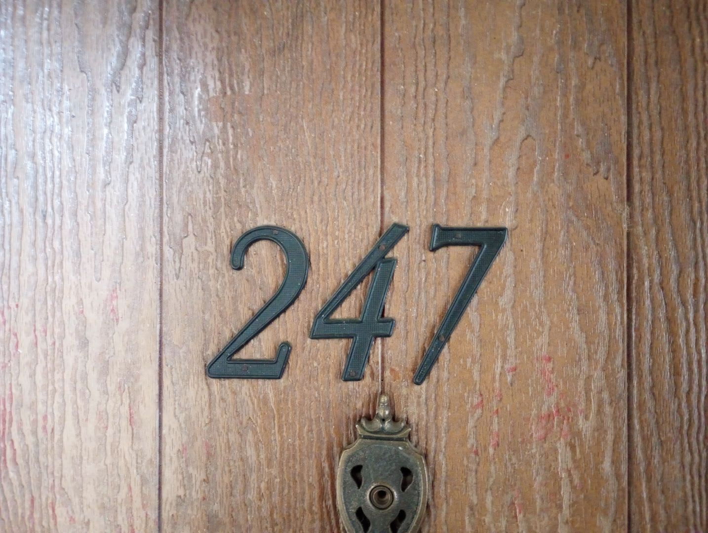 Expo 247 With 2 Bed 1 Bath 800 Sf With Ac And Balcony – photo 2