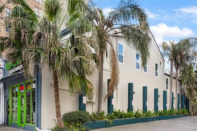 2021 SAINT CHARLES Avenue – photo 1