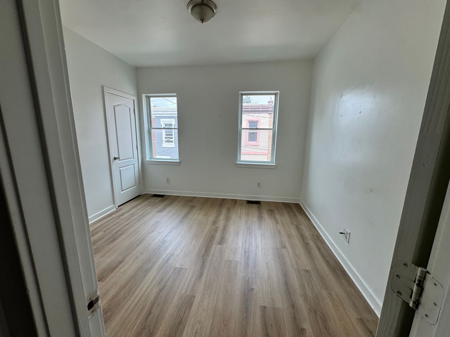 A Unique Offering -- 1238 W Firth Street is Waiting For You! – photo 1