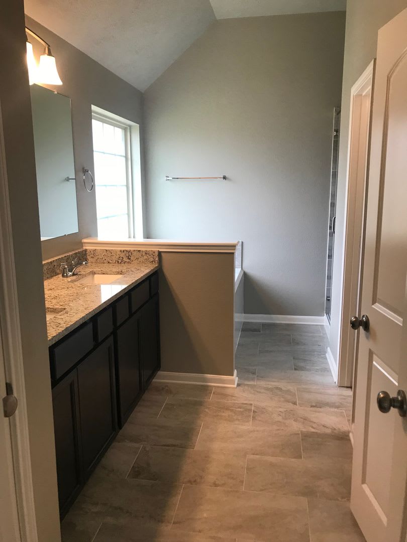 Spacious Single-Family Home Available Soon! – photo 5