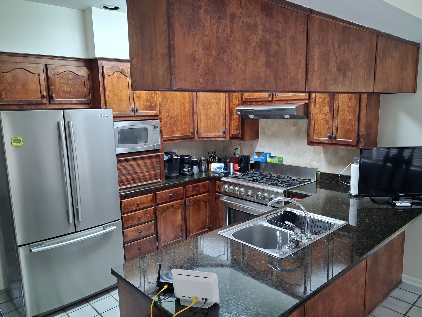 Spacious 4 bedroom 3.5 bath Home in Mallard Creek – photo 4