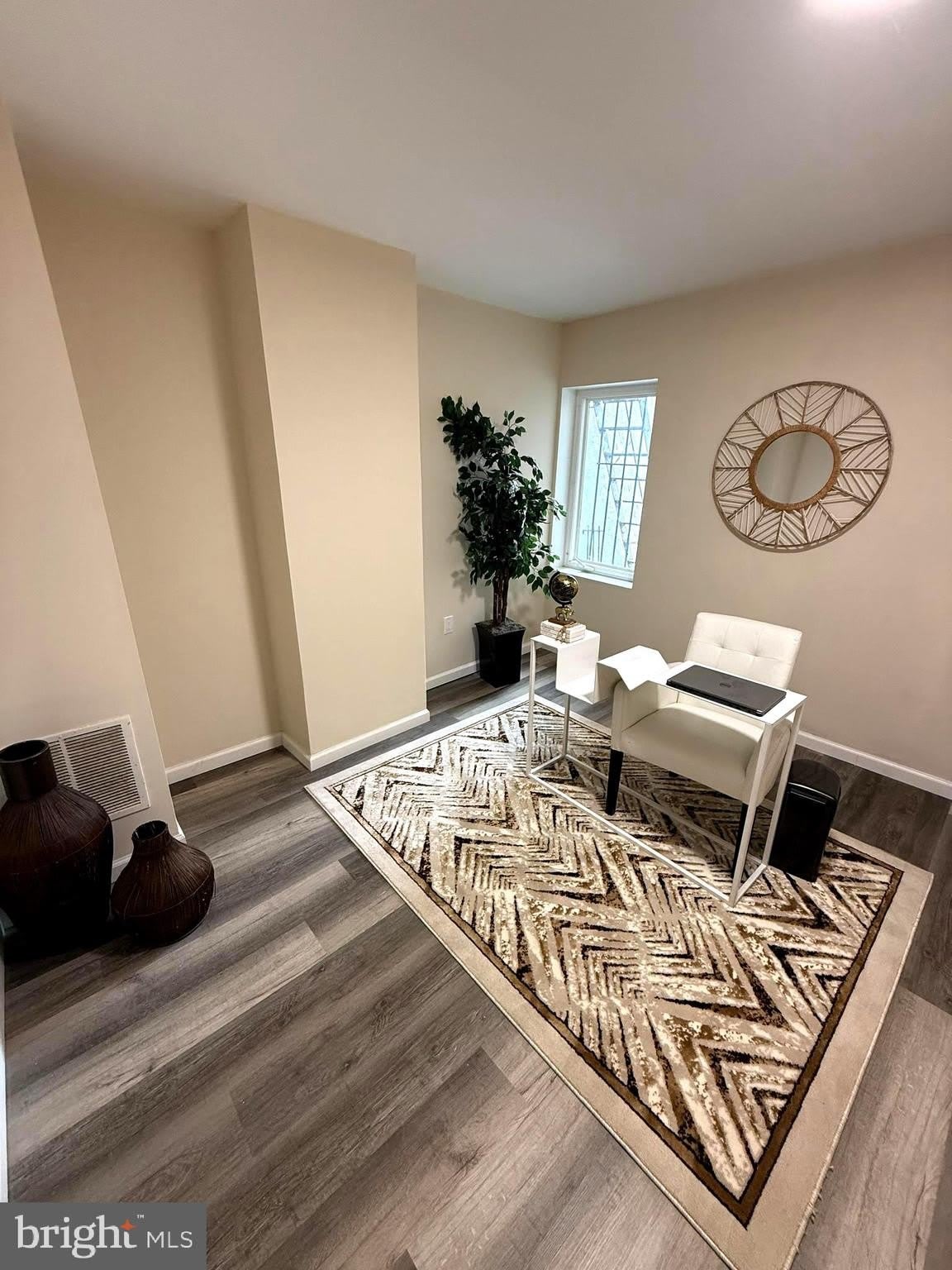 1028 E NORTH Avenue – photo 4