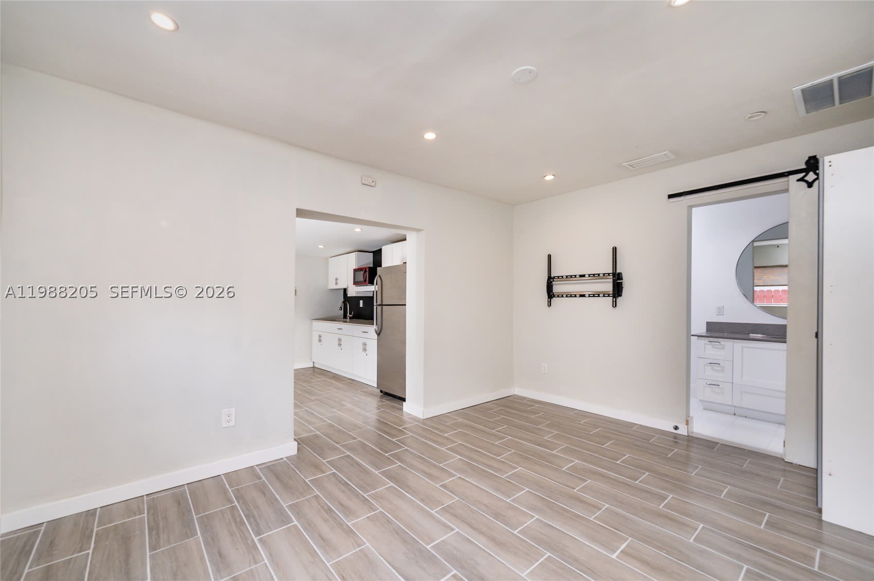 10954 SW 157th Ter – photo 4