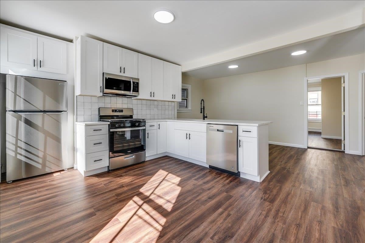 97 ST PAULS AVE – photo 4