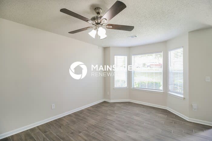 9498 Creekside Road – photo 3