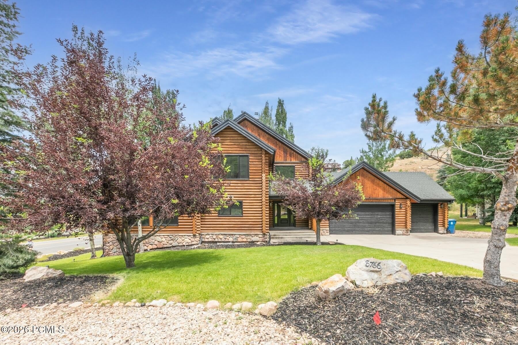8766 N Daybreaker Drive – photo 2