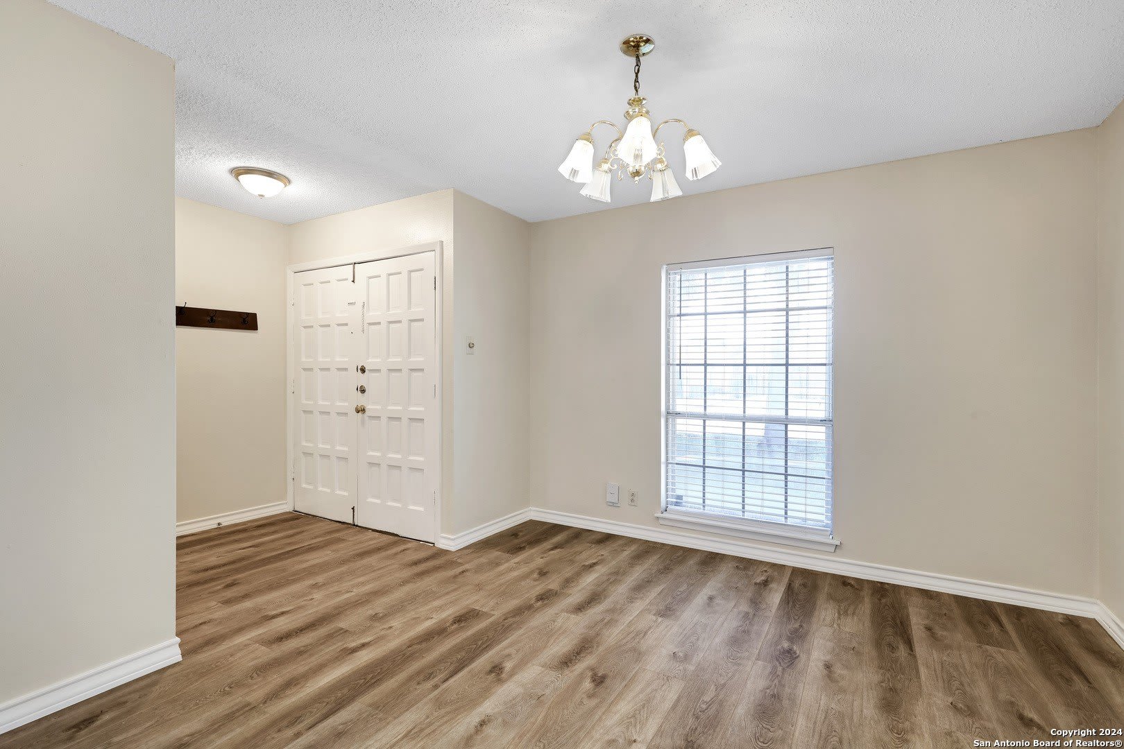 6123 PECAN TRAIL ST – photo 2
