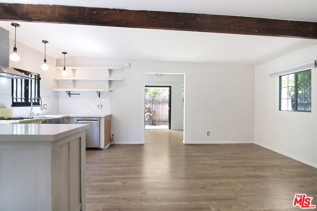 1159 S Hayworth Ave – photo 5