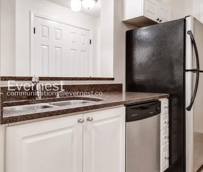 2025 Woodmont Boulevard – photo 5