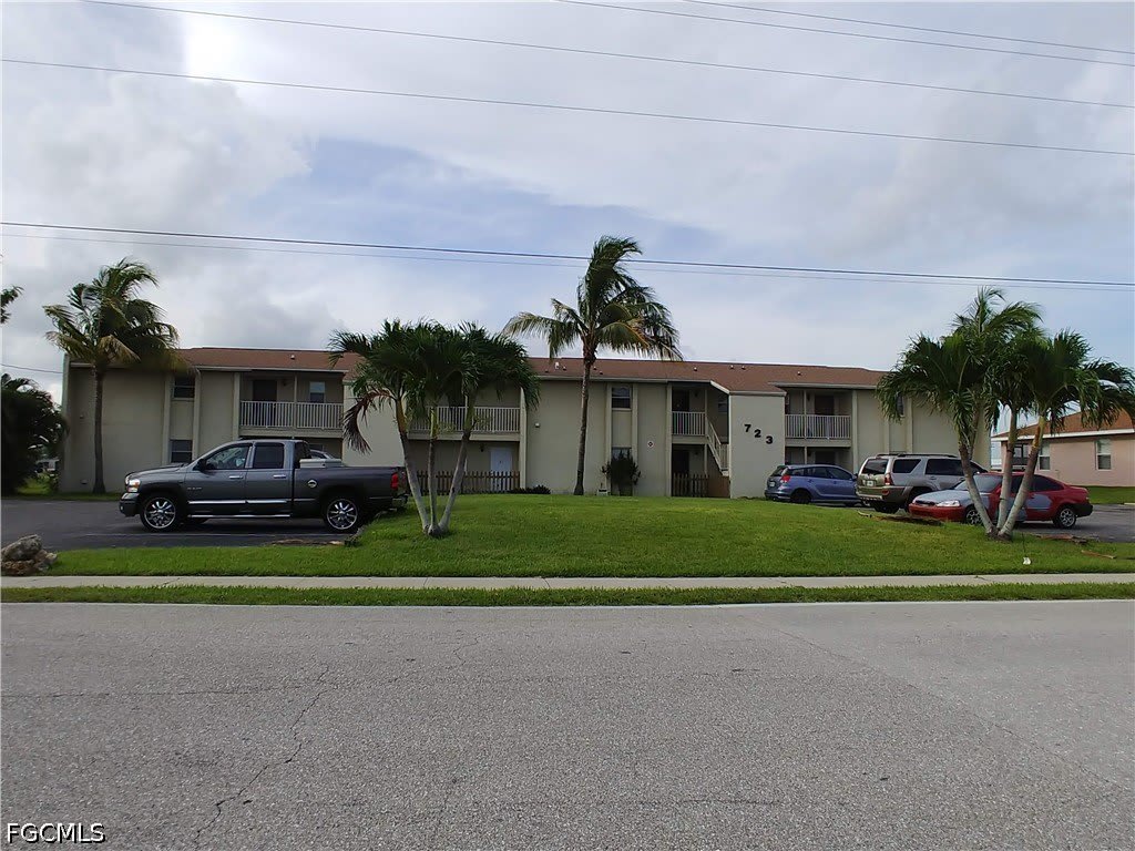723 SE 10th Street – photo 1