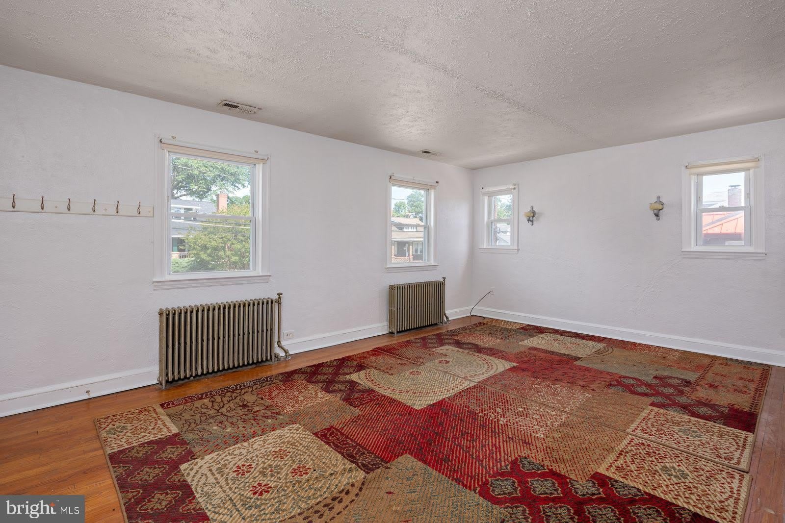 5107 LEEDS Avenue – photo 4