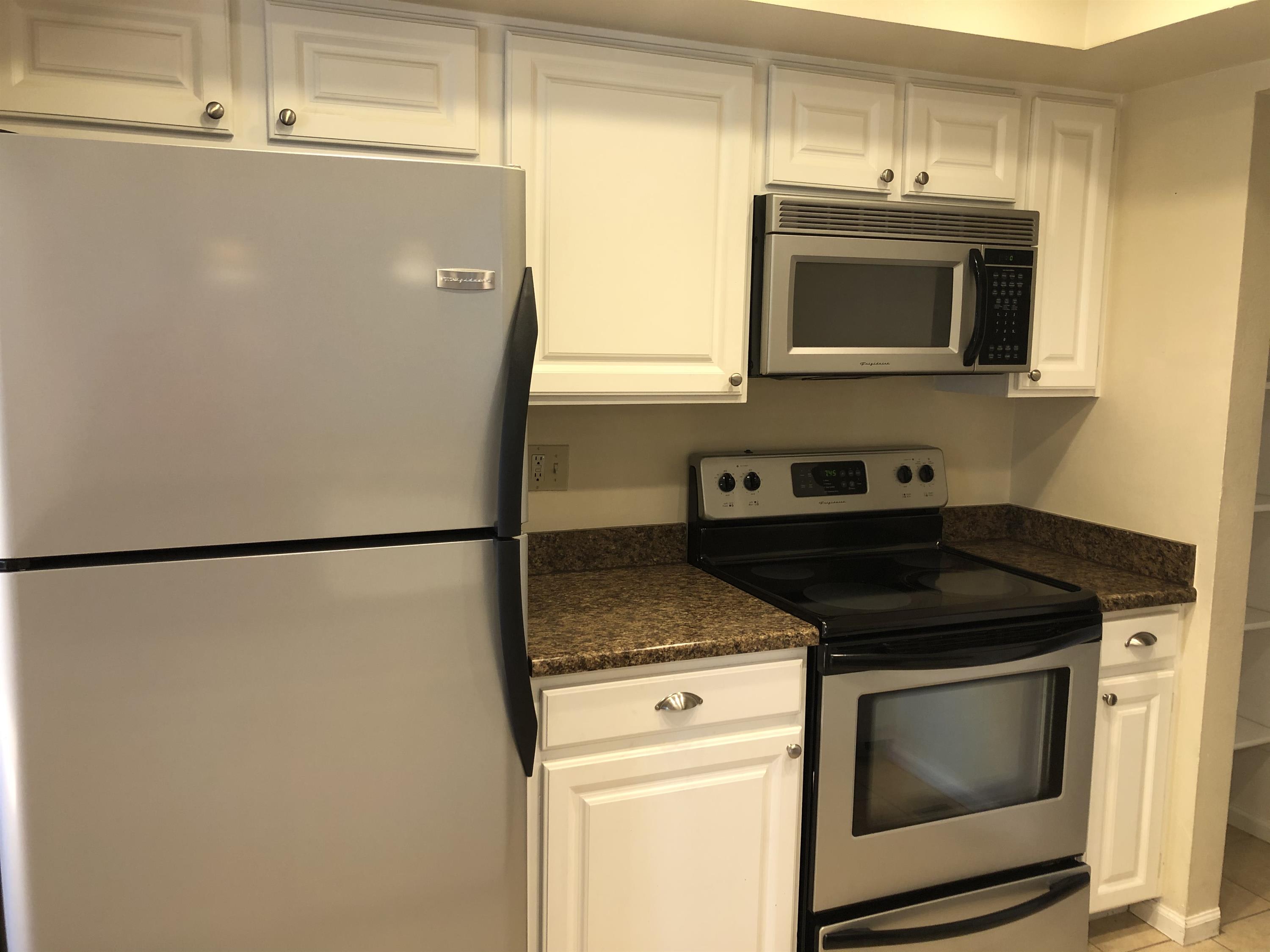 4210 S. Grandy Way, Unit #B – photo 3