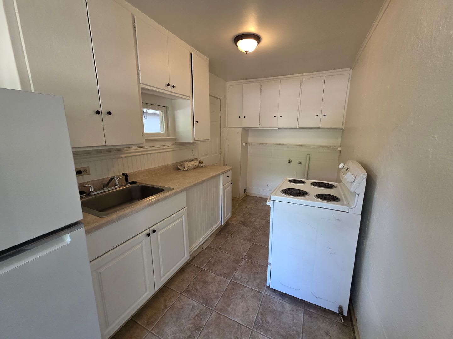 Cozy 2 Bed, 1 Bath Home in Grants Pass – photo 4