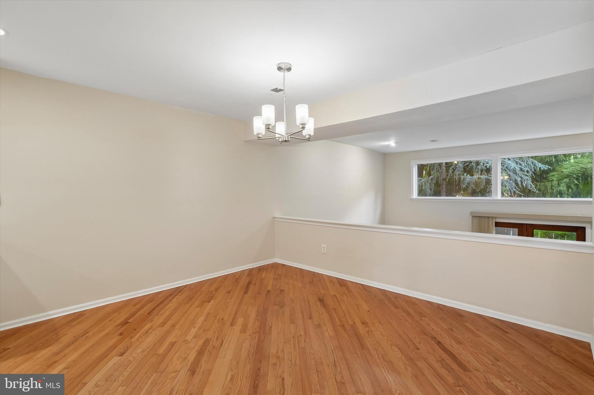 156 EATON Drive – photo 4