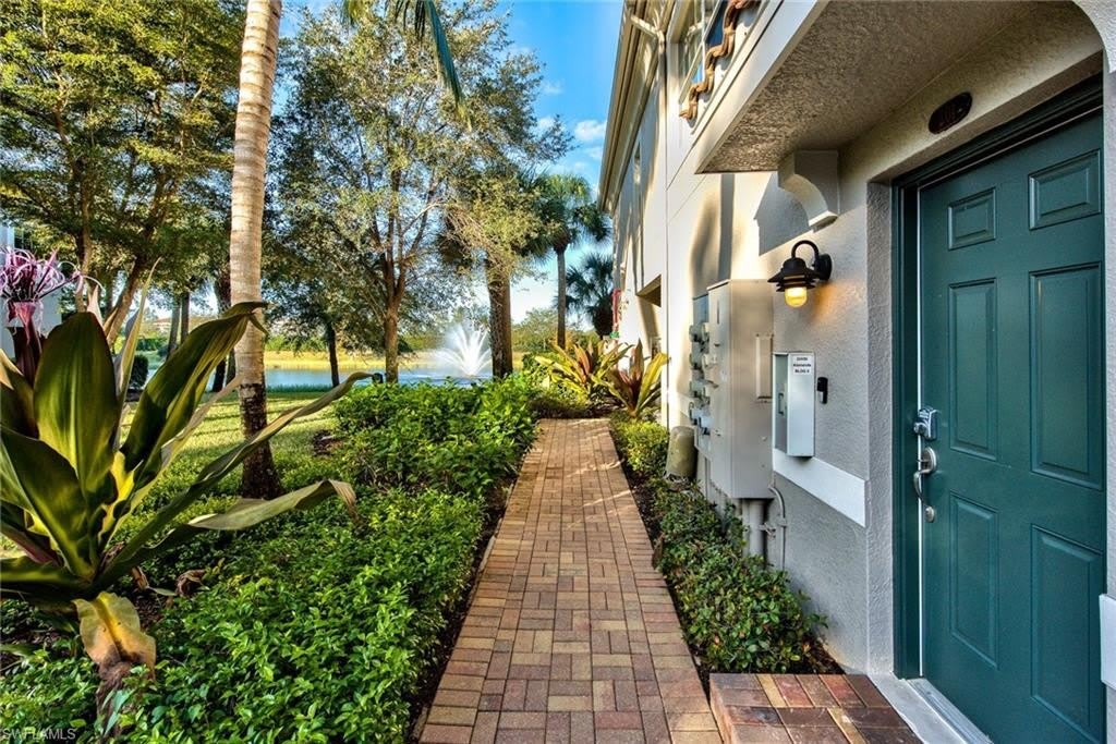 23430 Alamanda Dr – photo 2