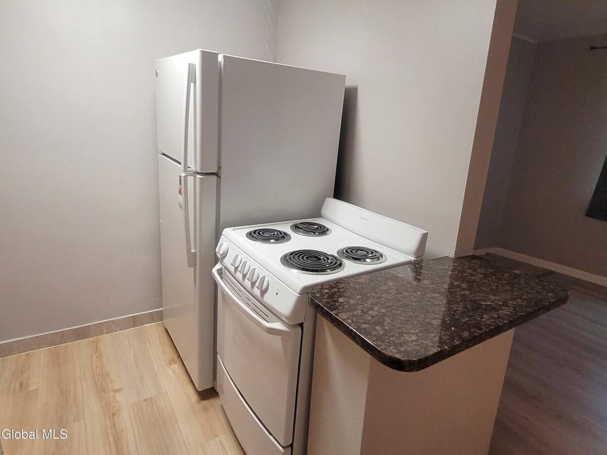 147 Eagle Street – photo 3