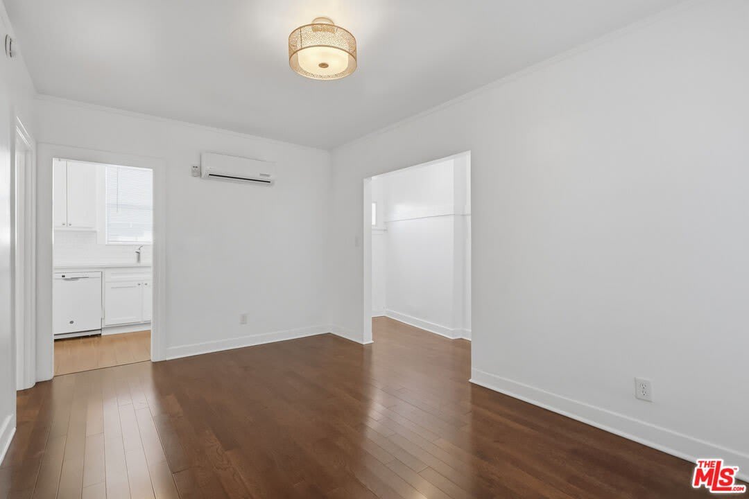 4407 Melbourne Ave – photo 2