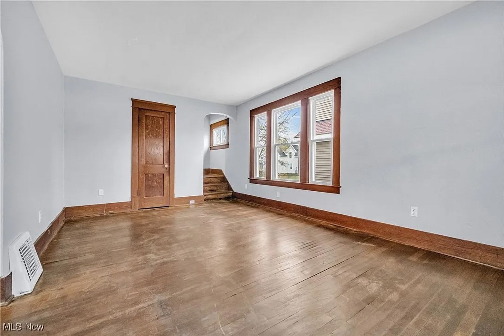 Three Bedroom One Bath House in Lorain- First Month Rent is HALF OFF! – photo 3