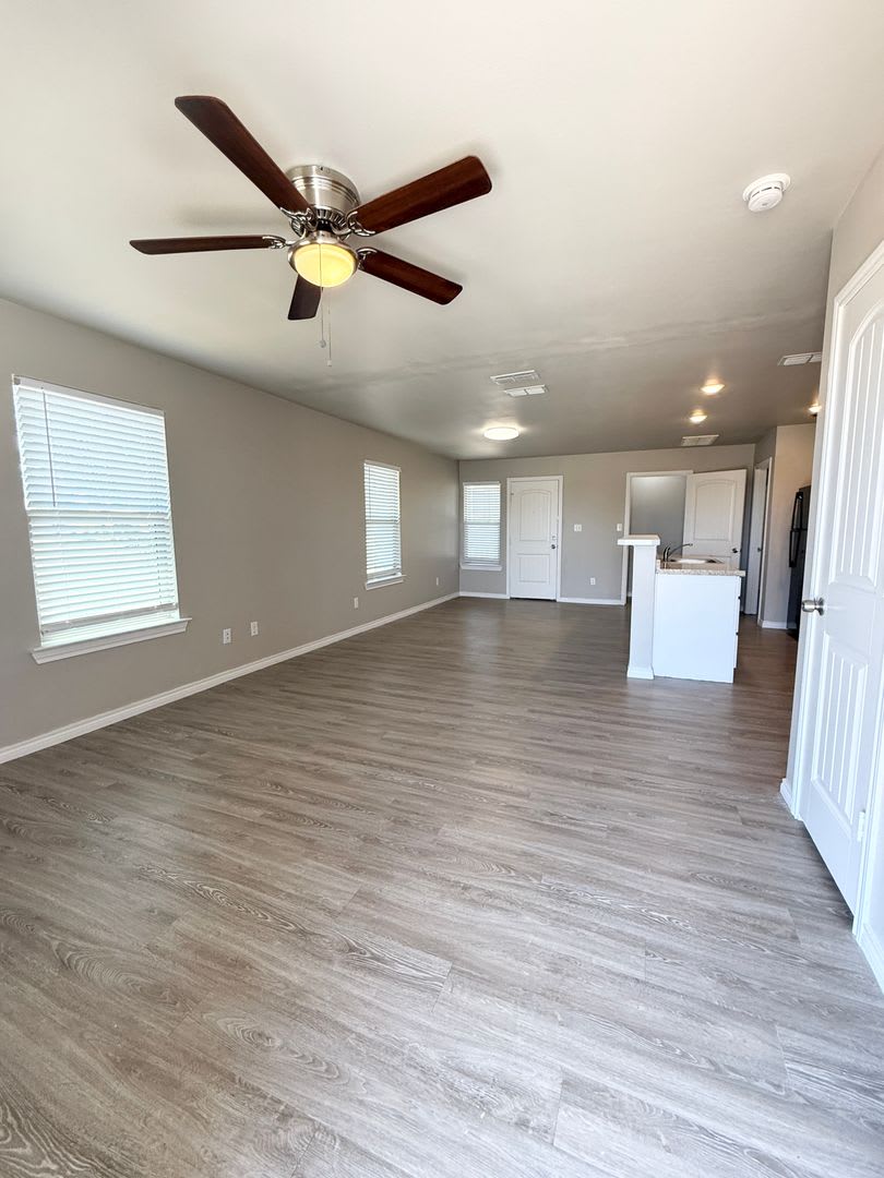 Fully updated 3 bedroom 2 bath corner lot home! – photo 3