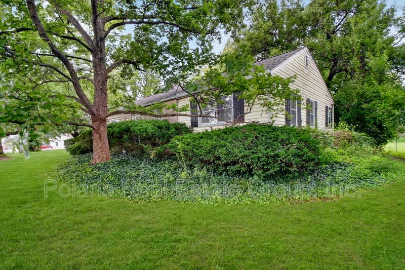 3916 W 96th St – photo 3