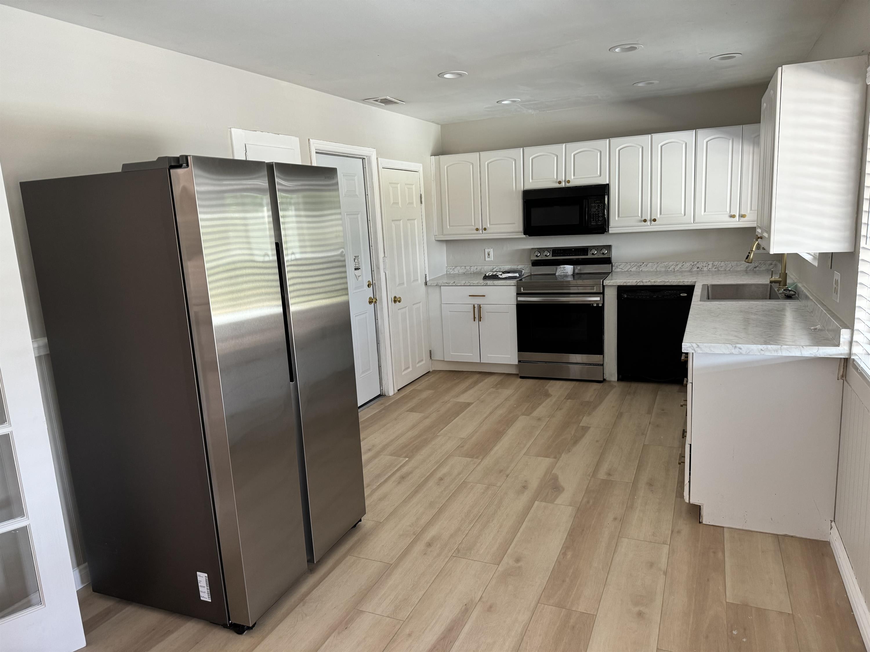9309 Galston Drive – photo 3
