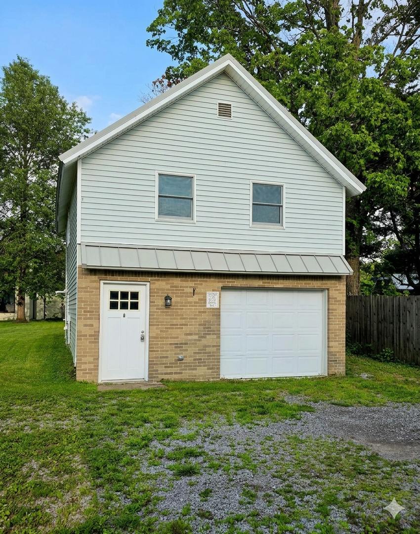 Excellent Updated One-Bedroom Apartment in West Valley – Private Deck and Laundry! – photo 3
