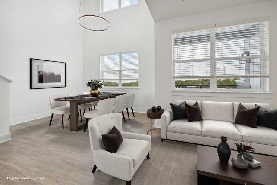 Five43 Apartments – photo 4