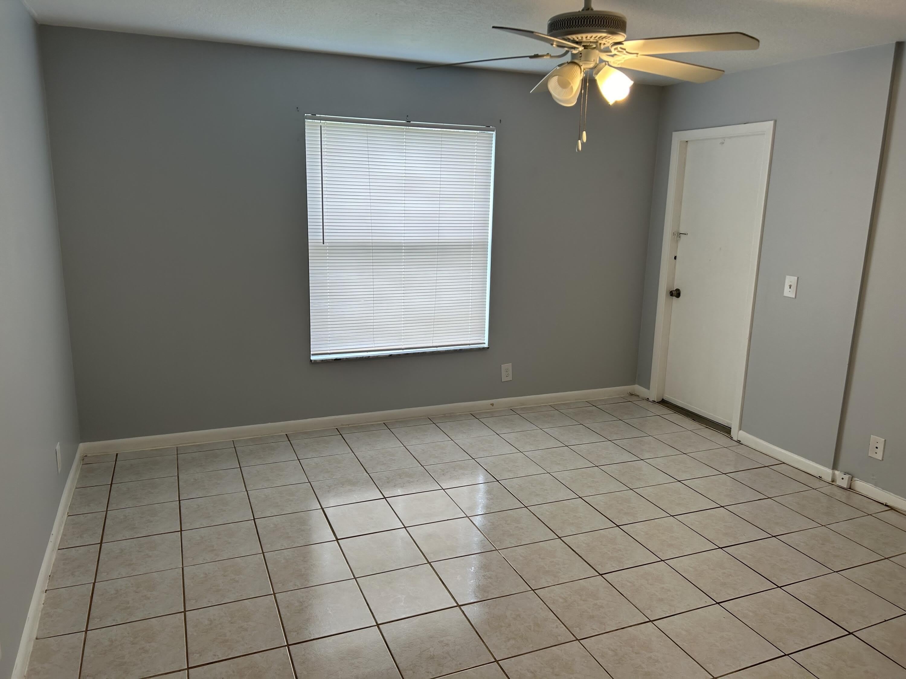 890 N Federal Highway – photo 5
