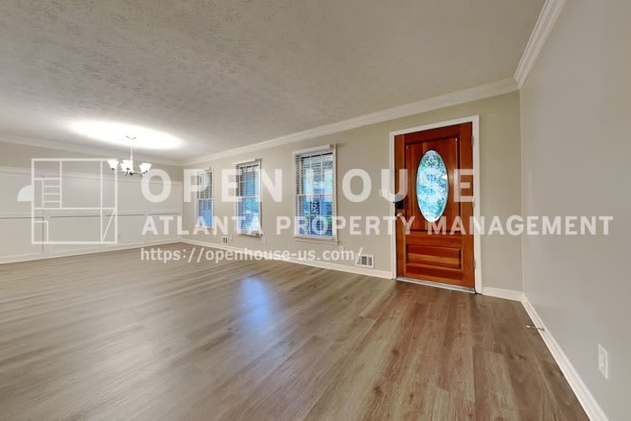 2755 Hickory Circle – photo 4
