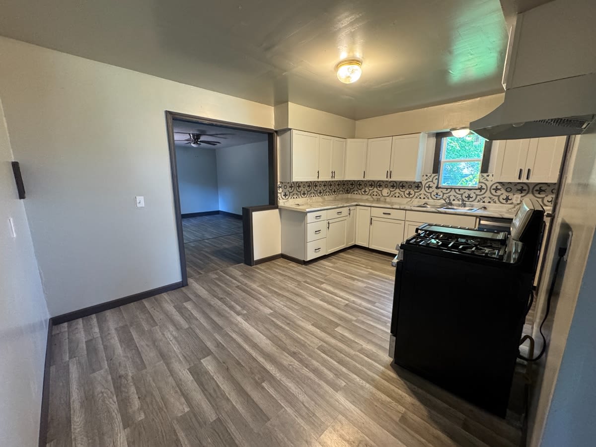 908 Northeast 31st Street – photo 4