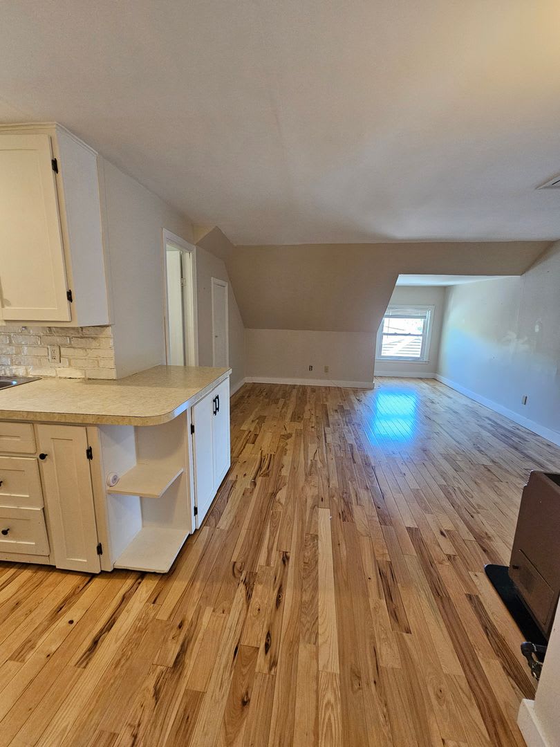 696 Hevey St – photo 4