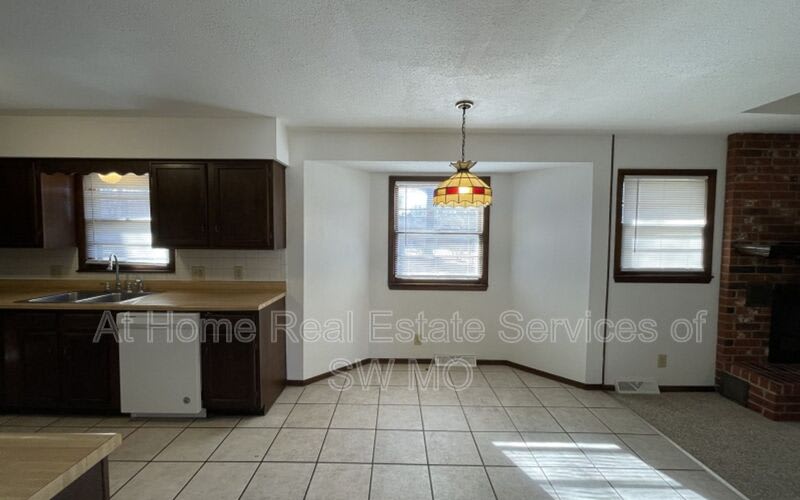 1316 E Lakewood – photo 4
