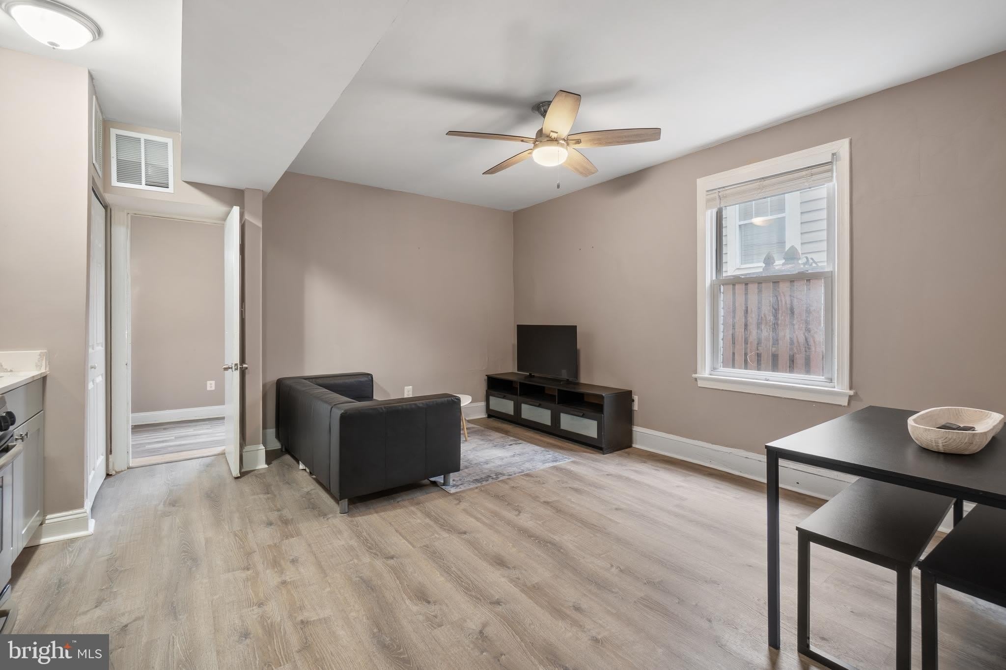 1526 V Street SE – photo 3