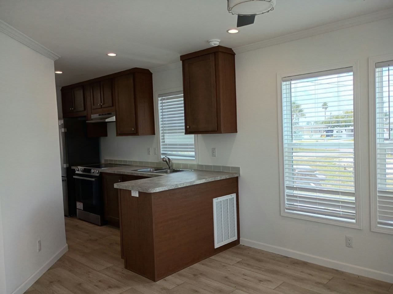 32 Lily Dr – photo 5