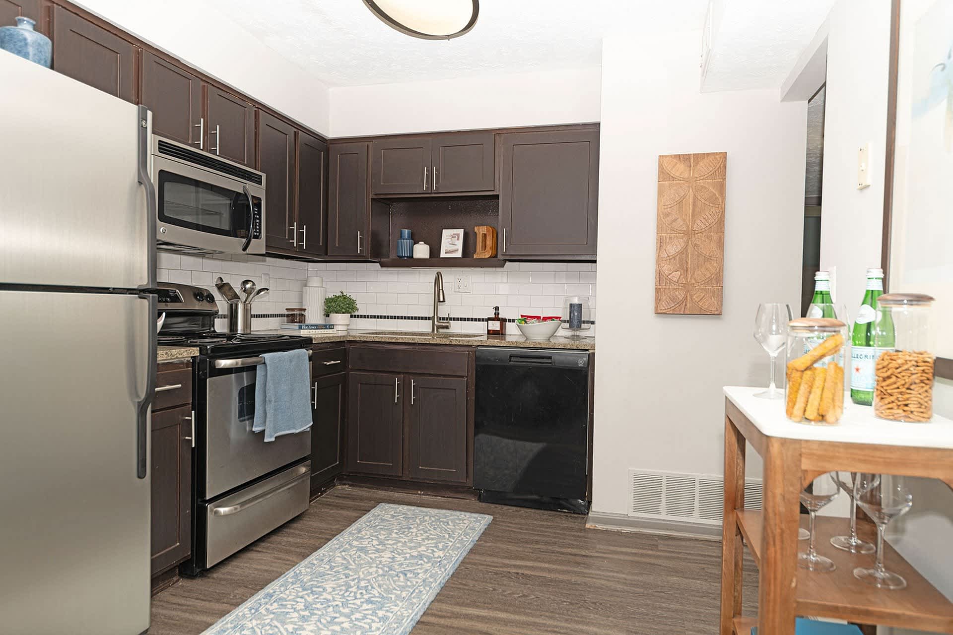 District at Hurstbourne – photo 3