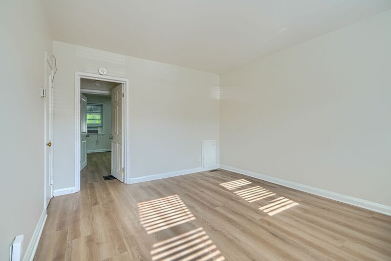 2976 Cornwall Rd – photo 5