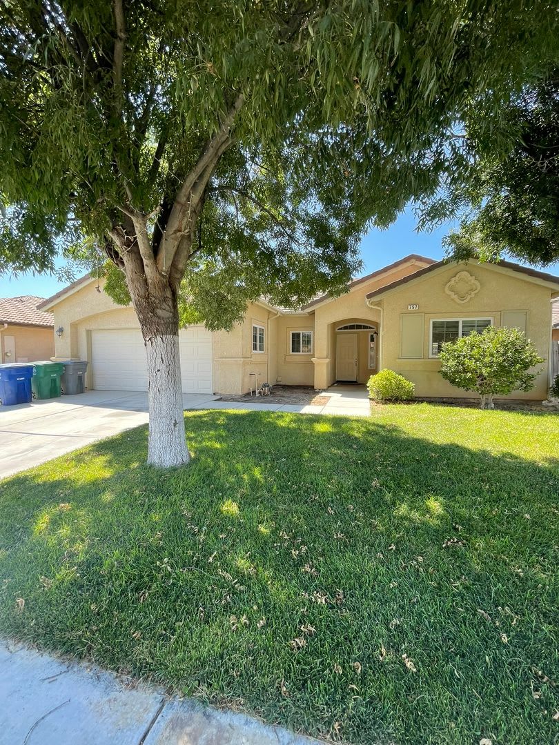 Coming Soon!!! 3-Bedroom, 2-Bathroom Home for Rent – photo 2