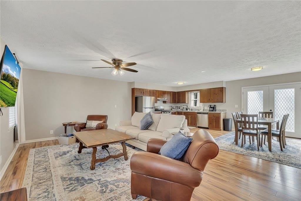 303 Nottingham Drive – photo 3