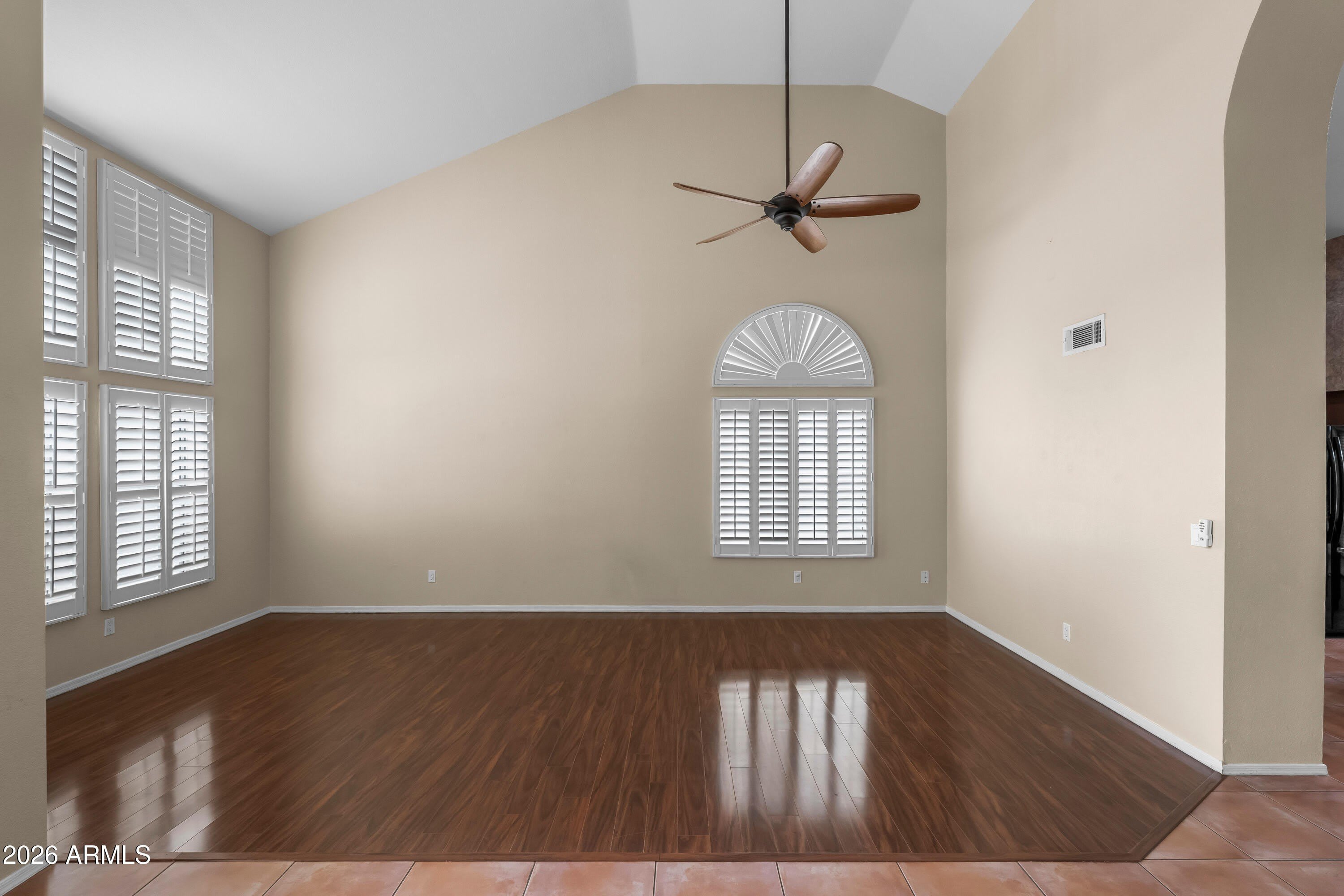 1227 E GLENHAVEN Drive – photo 3