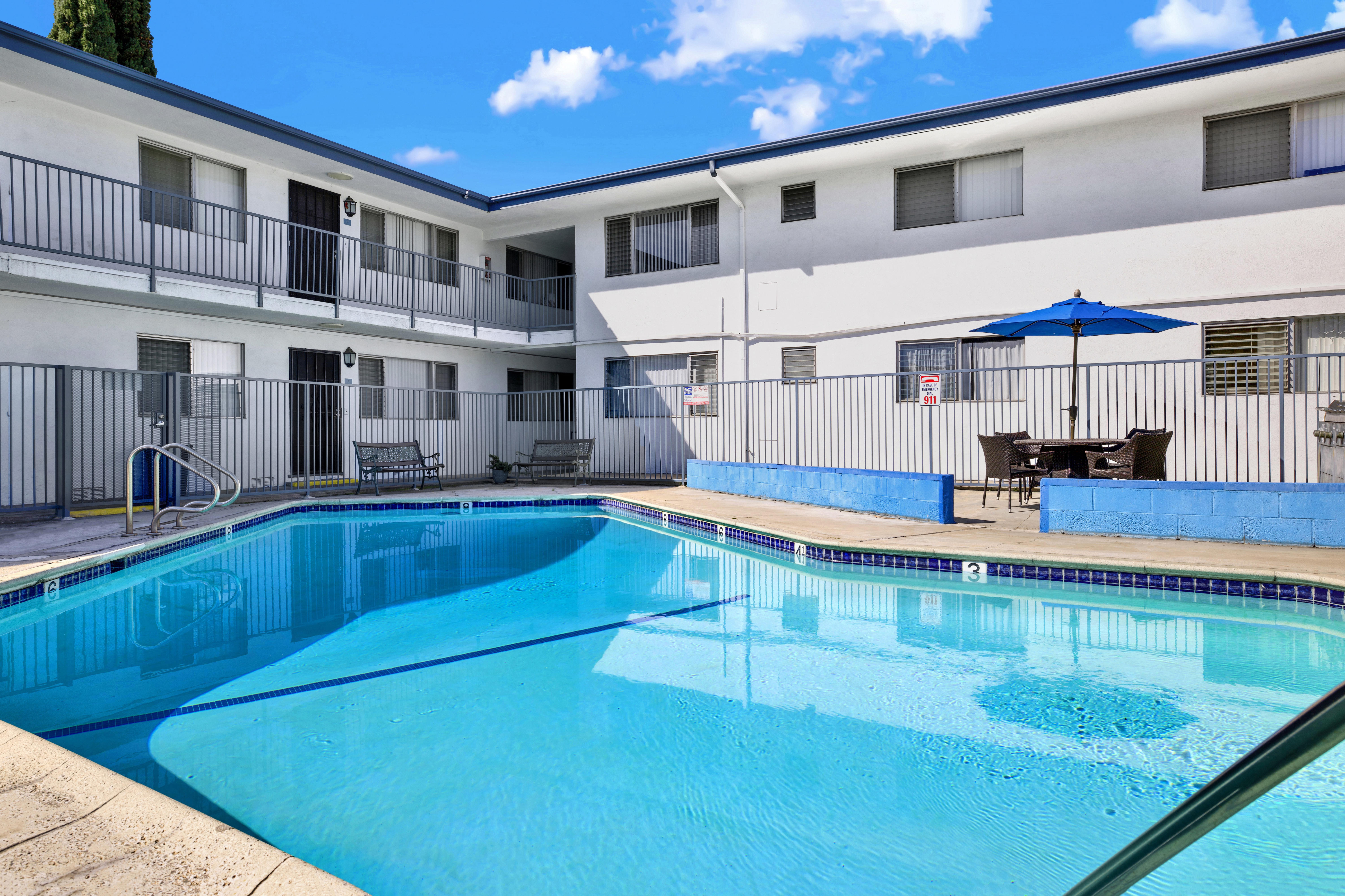 Tustin Arms Apartment Homes – photo 5