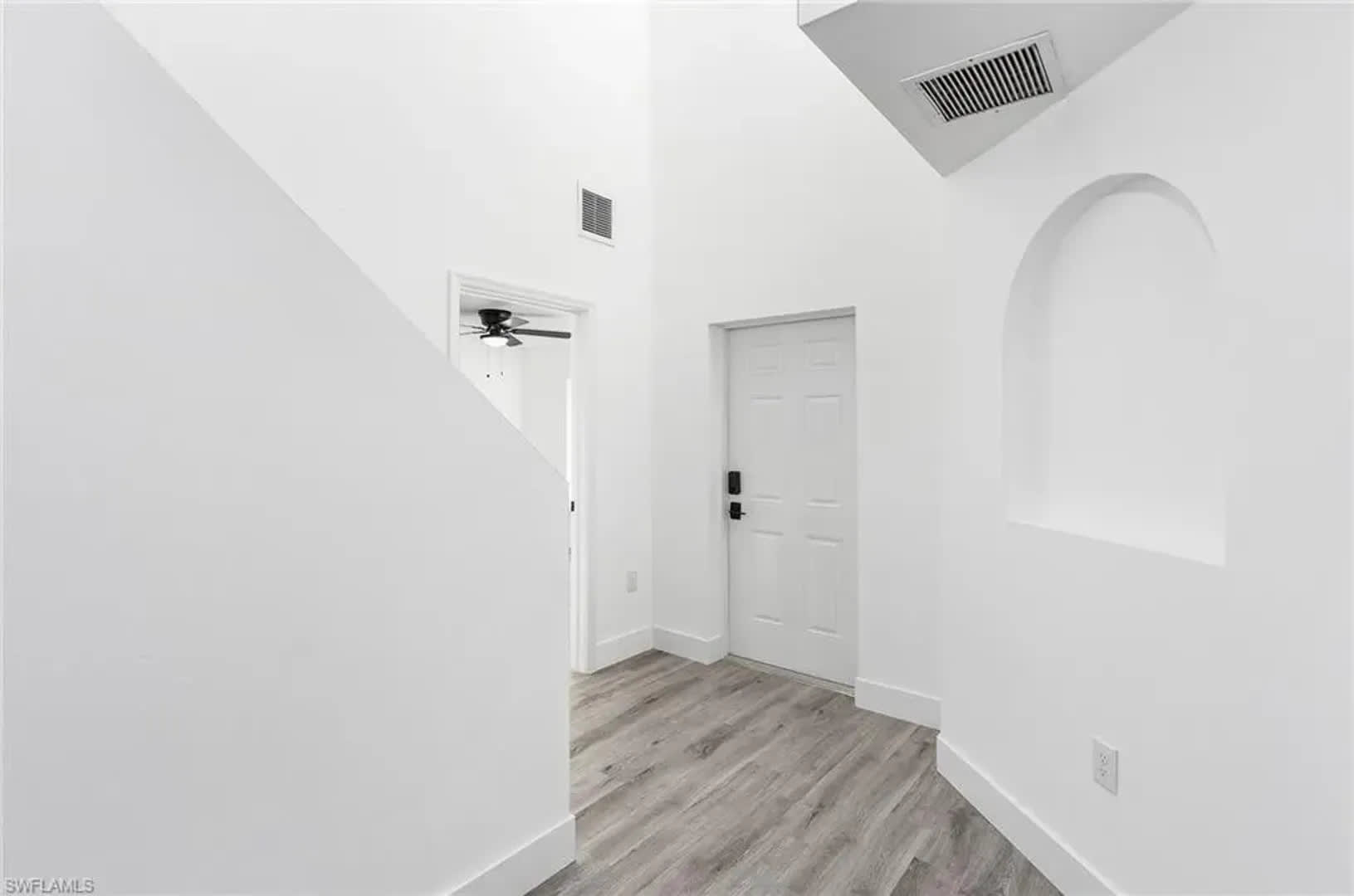 Stunning 5 Bedroom 2 5 Bath W Den – photo 2